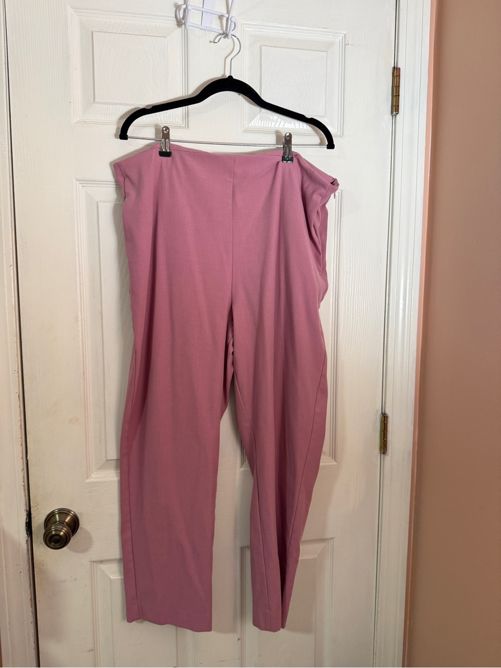 Ann Taylor Straight Leg Pants in Dusty Rose Pink